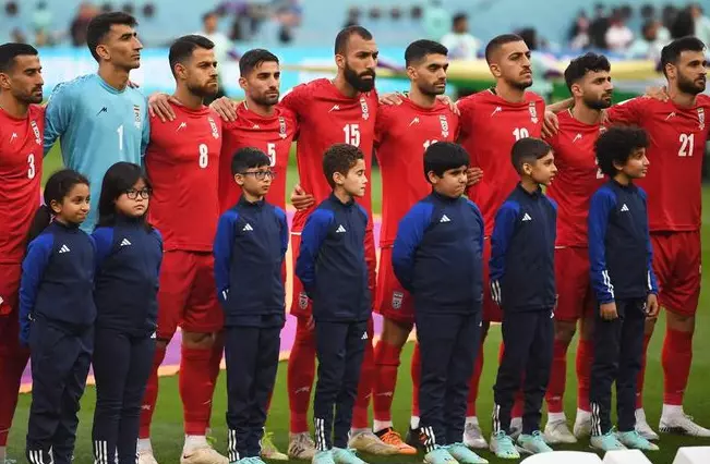 以儆效尤！伊朗球员因支持女性将被处决，国际足协发文声援(2)