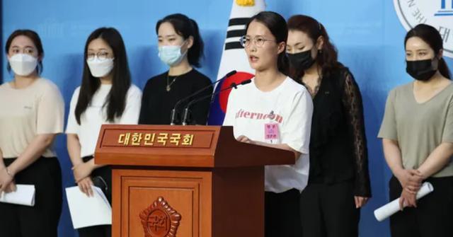 施暴、侮辱、被排挤，22岁少女以死抗争，揭开韩体坛最后的遮羞布(17)
