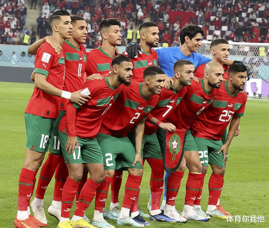 第四名也庆祝！摩洛哥受接见+授勋章，数十万球迷参加，已创历史(1)