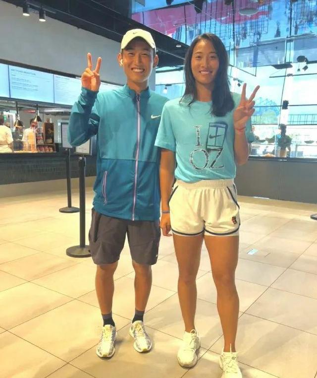 中国网球4胜2负！17岁小将创5项纪录，郑钦文轰2-0，4大名将1轮游(2)
