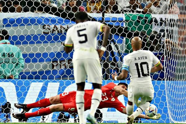 2-0！世界杯神剧情，乌拉圭出局，韩国助亚洲足球创历史最好成绩(2)