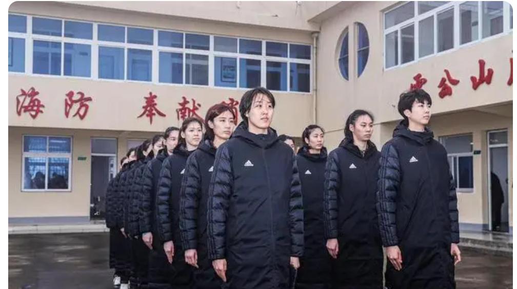 中国女排队长或再调整，4大功勋成为候选人，袁心玥位置恐被取代(3)