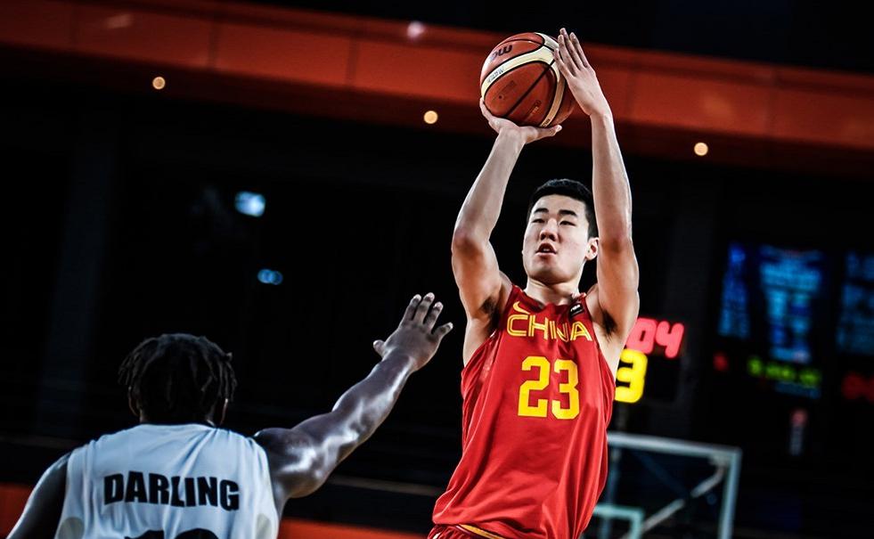 中国男篮又一新星！膝盖手术啊！可能再也打不上NBA(5)