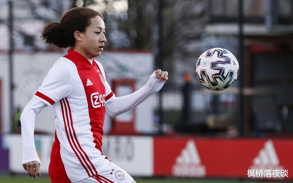 中国足球又错失一华裔天才？19岁踢上荷甲，如今入选荷兰国青！(6)