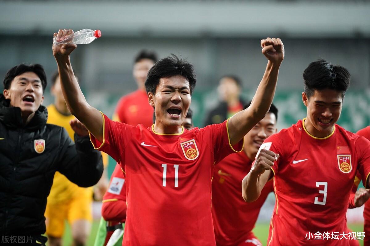 中国队小组出线在望，再赢一场进世界杯，媒体人：感谢金元足球！(2)