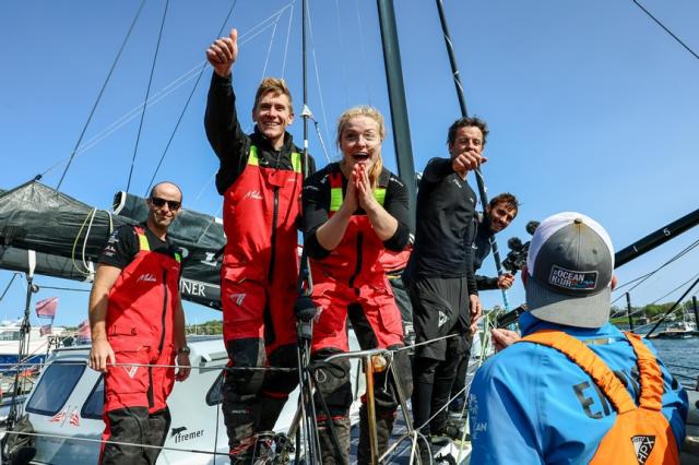 世界环球帆船赛第四赛段 11小时队在家乡夺冠(3)