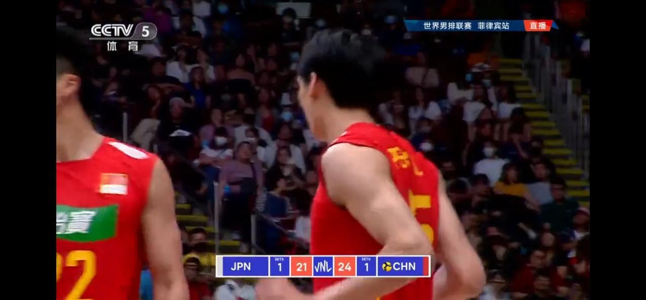 世界男排联赛第三周菲律宾站中国队跟日本队的第三局比赛已经结束，中国队遗憾输掉第二(4)