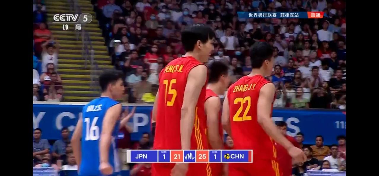 世界男排联赛第三周菲律宾站中国队跟日本队的第三局比赛已经结束，中国队遗憾输掉第二(5)