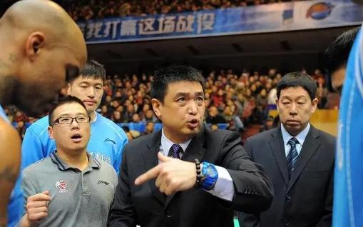 正式签约！国家队前锋加盟北控男篮，被上海放弃，携手闵鹿蕾

当上海男子篮球队疯狂(3)
