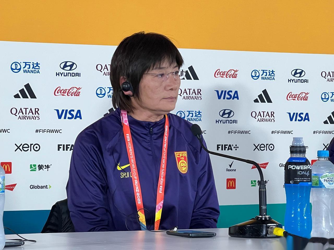  中国女足主教练水庆霞说：队员给我传递了很多信号，让我觉得很轻松。已经客观存在的(1)