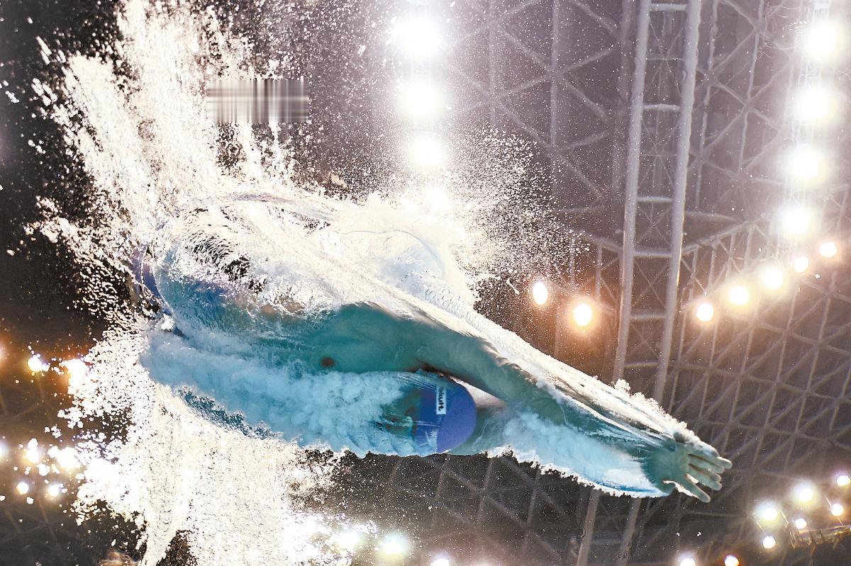 中国泳军刷三项亚洲纪录 男泳两个突破 激动人心(1)