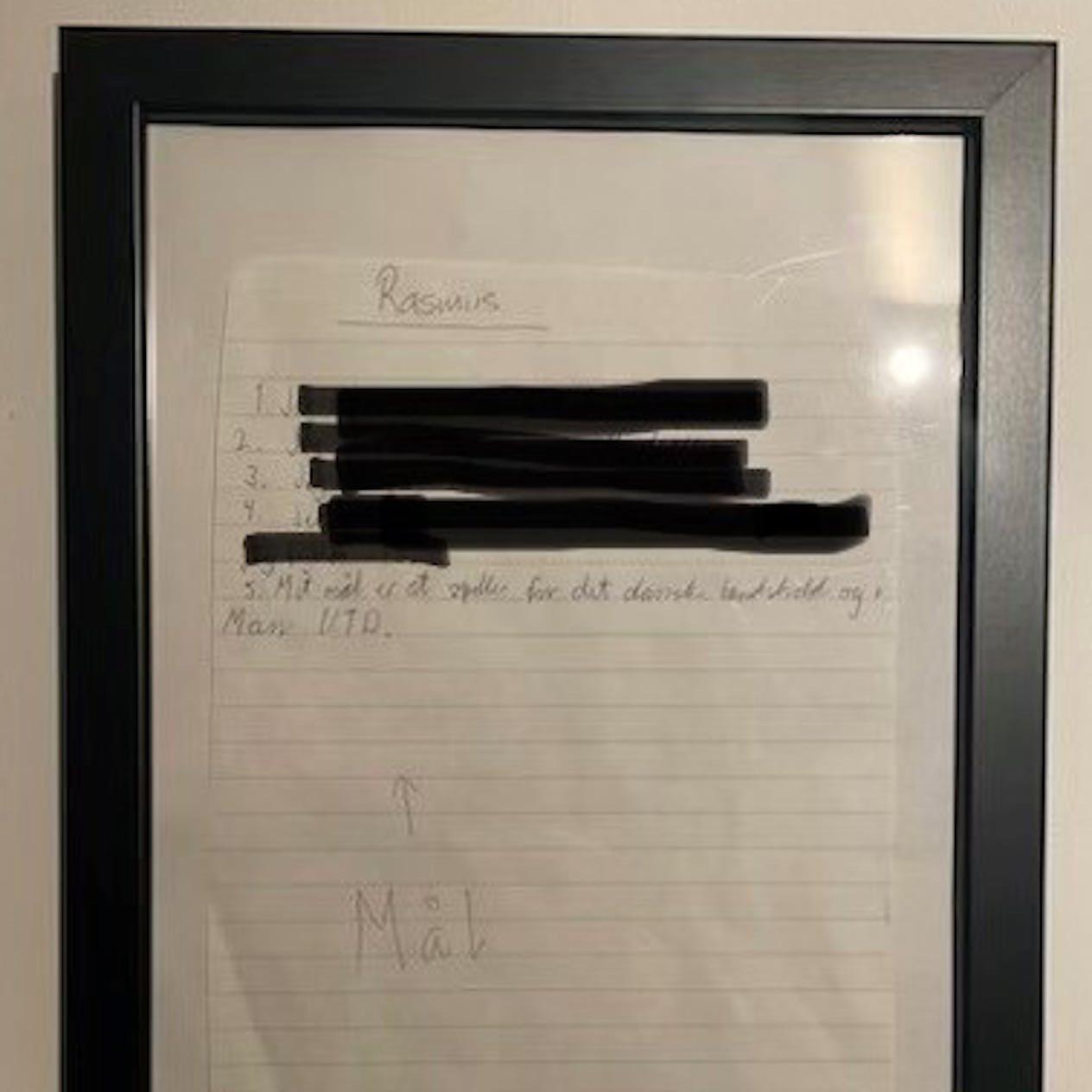 这是曼联中锋霍伊伦在10岁时写下的心愿清单

他的前四条愿望我们是看不到了，不过