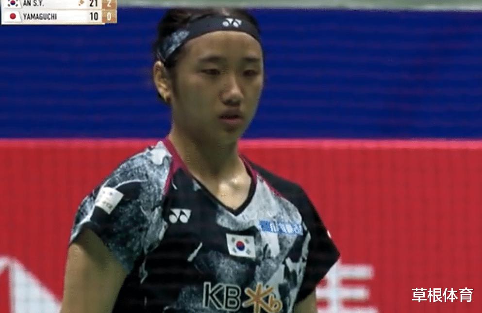 扔掉球拍、笑靥如花，世界第一轰2-0，韩国天才少女在中国夺冠(1)