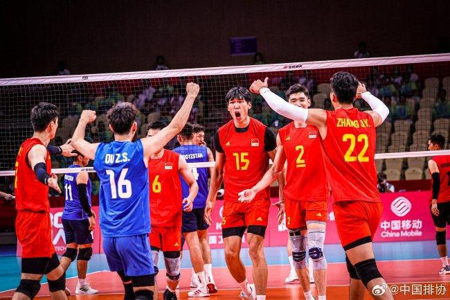 亚运男排中国3-0横扫吉尔吉斯坦 张景胤斩获15分