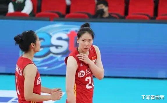 上午8点! 中国女排最新采访引争议: 奥运冠军遭质疑, 球迷吐槽声一片