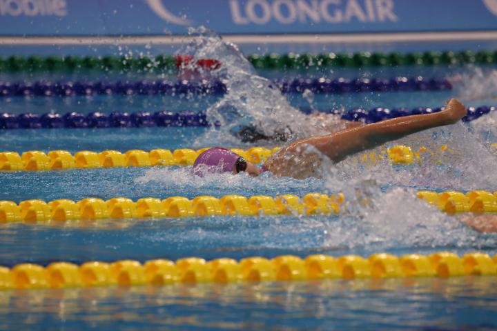 女子100米自由泳预赛，中国队杨浚瑄、程玉洁进入决赛（组图）(7)