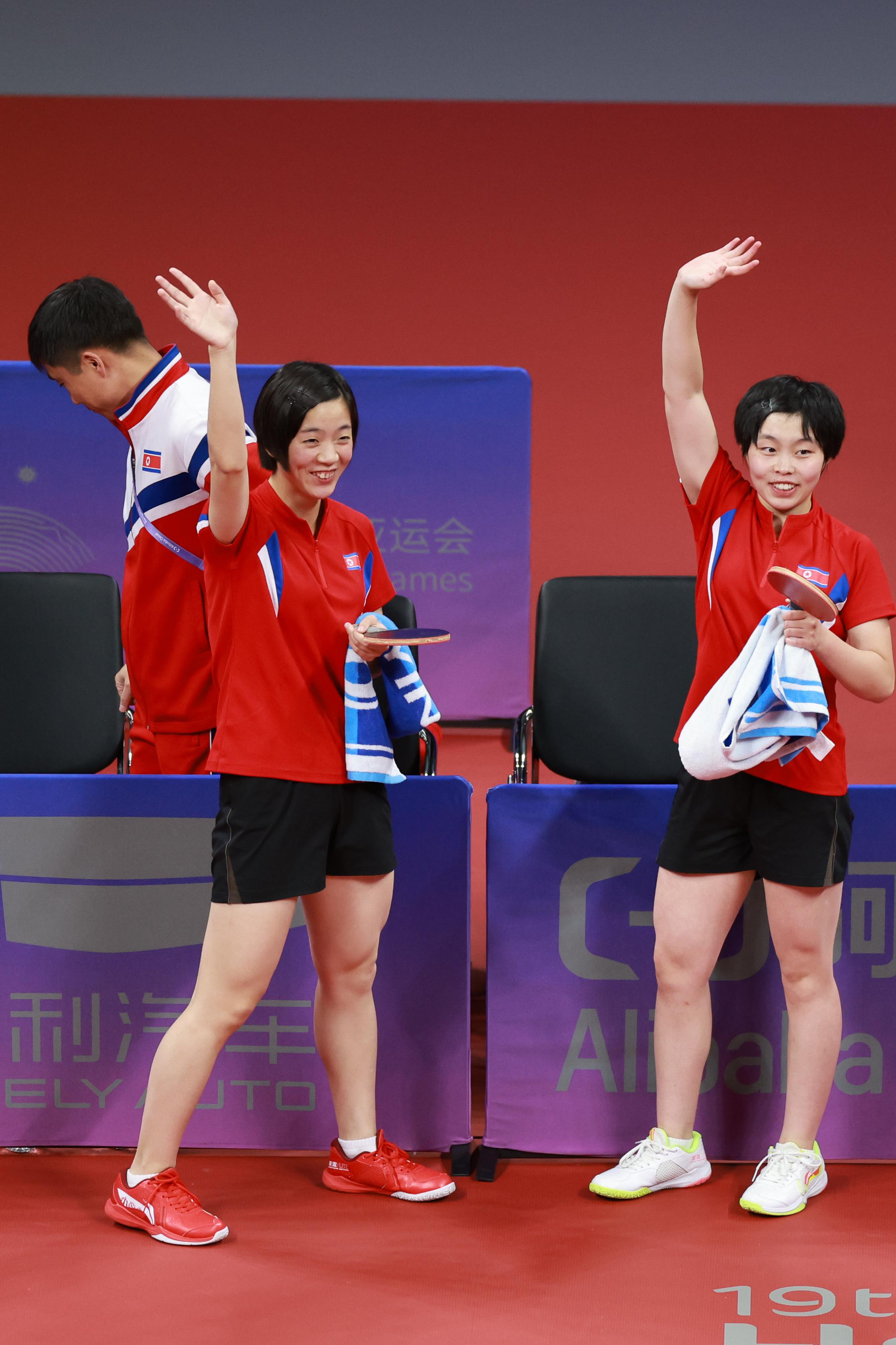 乒乓球——朝鲜组合嵯水影/朴水镜晋级女双决赛