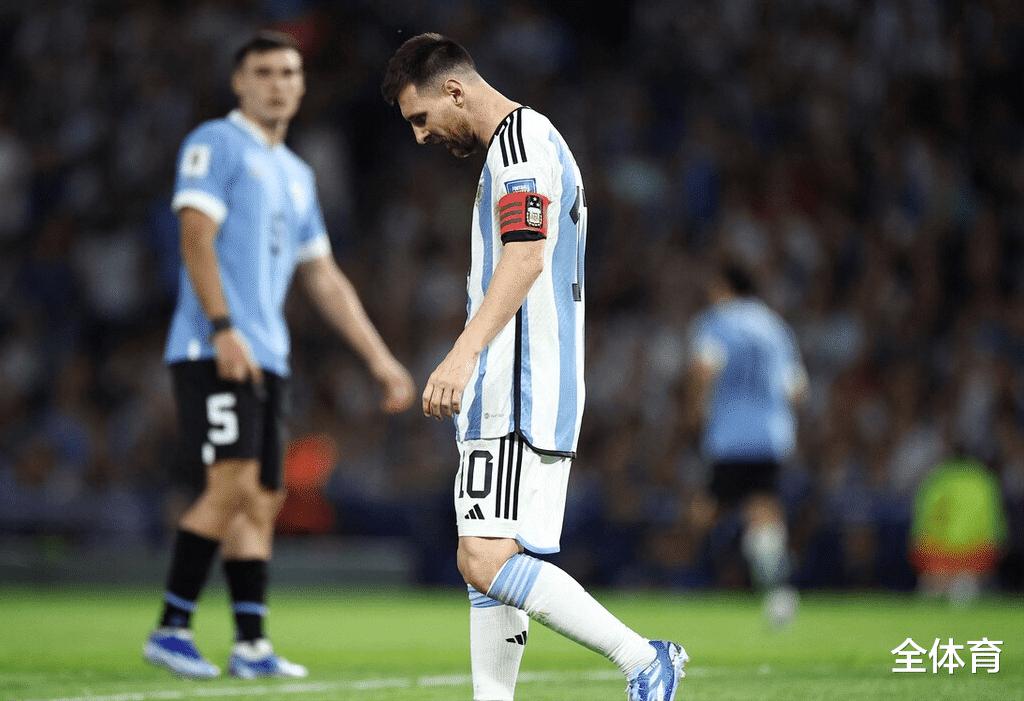 0-2！世界杯冠军轰然倒下！梅西哑火，阿根廷破103年来耻辱纪录(6)