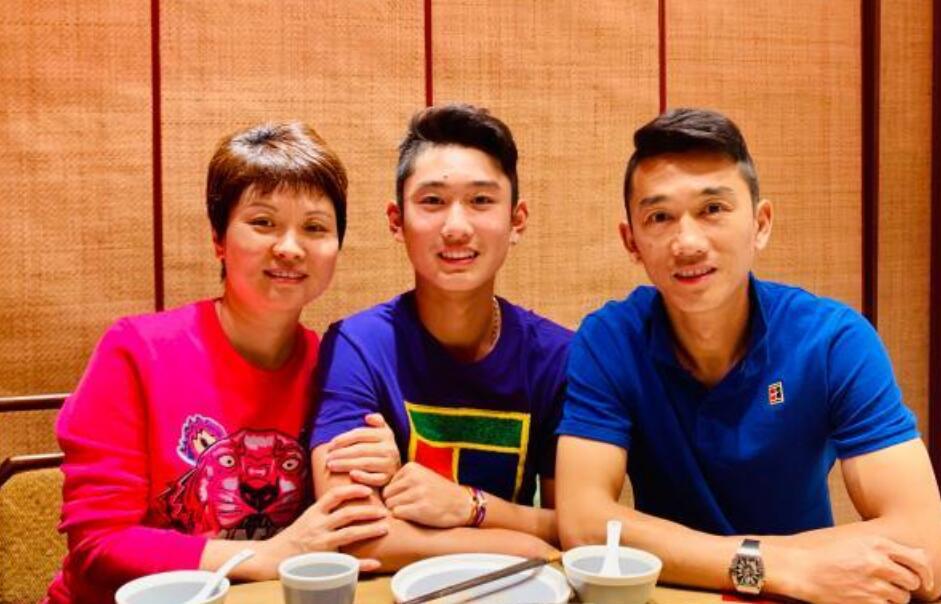 18岁创纪录！中国酝酿最牛“体二代”：父亲前国脚，母亲世界冠军(2)