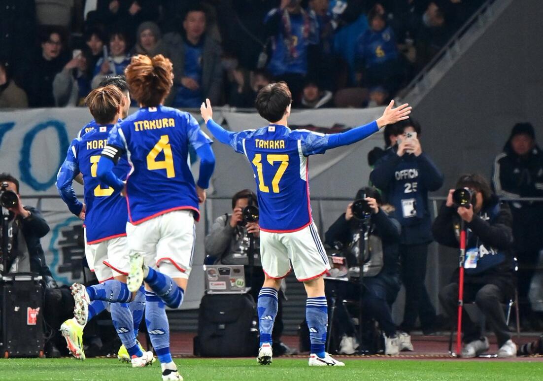世预赛：日本1-0朝鲜，3连胜积9分打入11球不丢一球！出线在望(1)