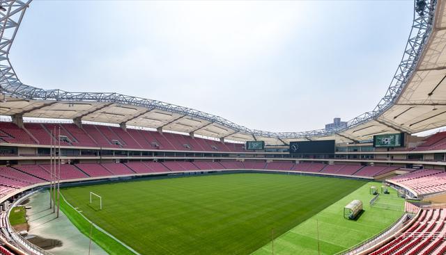 广州120亿新建项目，是一个专业足球场，占地面积为15万平方米(6)