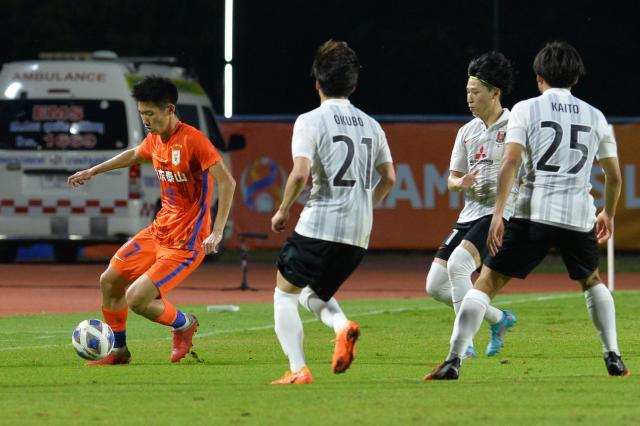 人民日报：苦涩的亚冠赛季 中国足球未来要靠自己