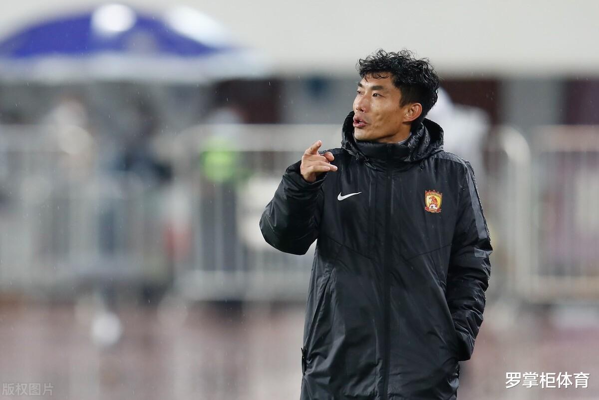 郑智新赛季去向基本敲定，未来或选择正式退役，回恒大专心当教练(4)
