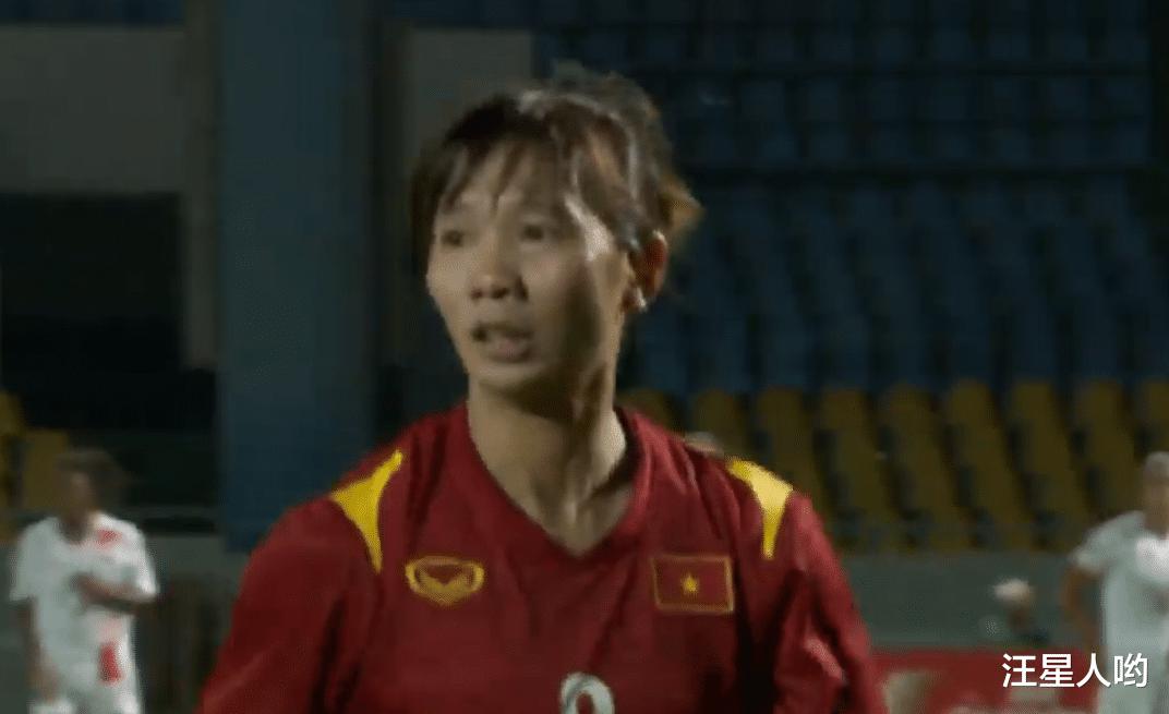 2-1！越南女足绝境大逆转，技战术娴熟，球员满场飞奔，女足劲敌(1)