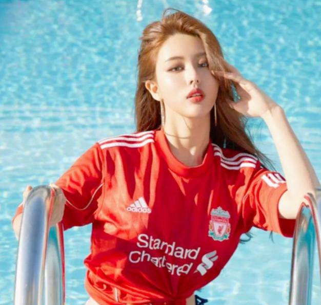 郑宥娜或是韩国最美利物浦女球迷！德甲柏林赫塔果然爆冷输球