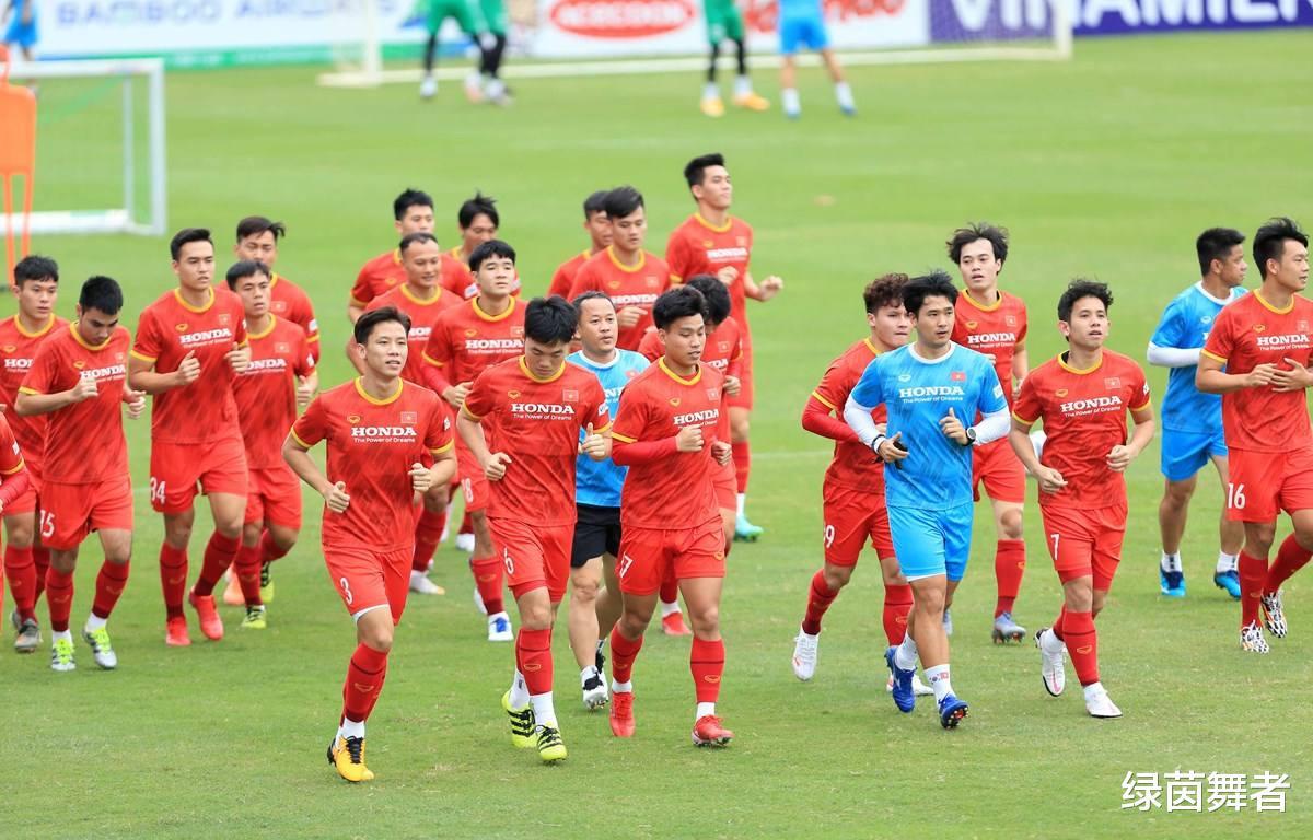 越南足协高调表态！2026进世界杯，已成国足劲敌，陈戌源必须行动(2)