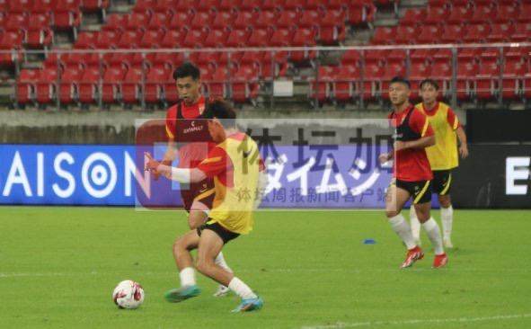 国足研究韩国队录像 扬科维奇总结迪拜杯防守问题(2)