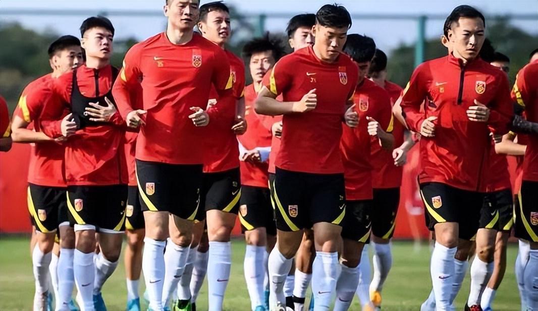 0-3！国足不敌韩国，韩媒评价：对战中国队进球太少，令人失望！(7)