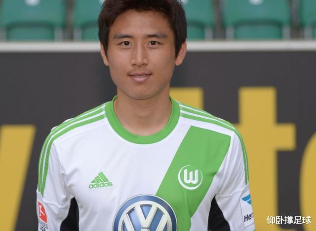 韩国国脚：我在德甲发挥不好，队友说我是中国人，还踢个啥球(1)