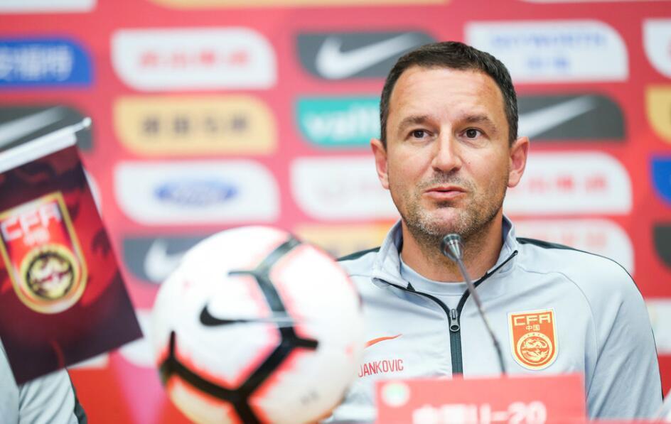 我们应该选谁呢？扬科维奇拒绝足协邀请担任国足主教练(1)