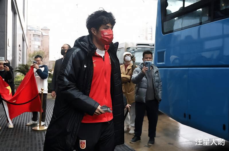 重磅！国足队长加盟广州队，球迷：郑智的号召力，迟到3年的转会
