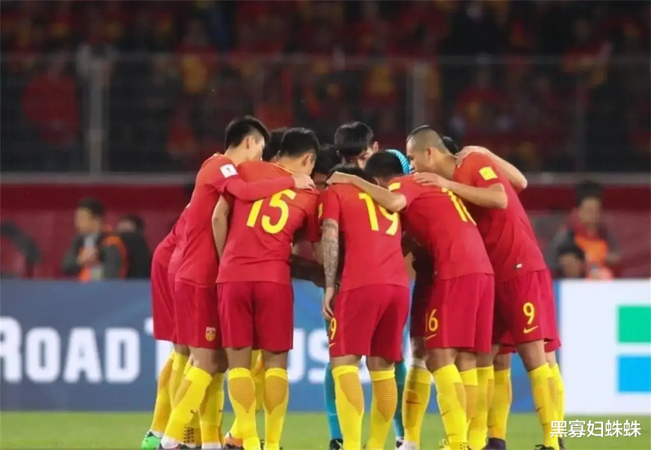 中国男足这水平10年之内要打进世界杯是不可能，只能靠申办直接入围了！(1)