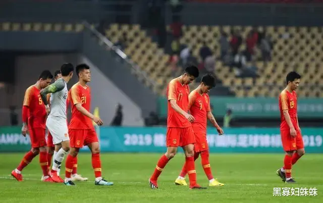 中国男足这水平10年之内要打进世界杯是不可能，只能靠申办直接入围了！(3)