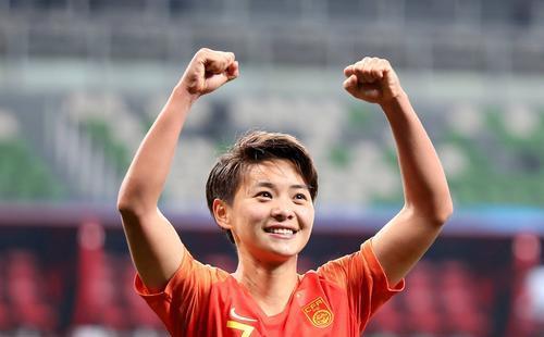 未进大名单，球队0-3惨败，中国女足一姐提前归国！赛季仅出场4次(7)