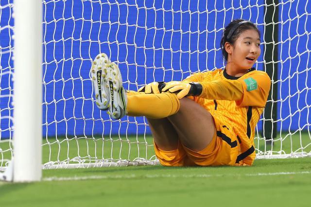 FIFA关注刘晨成长:女足应感谢她13岁时放弃滑雪