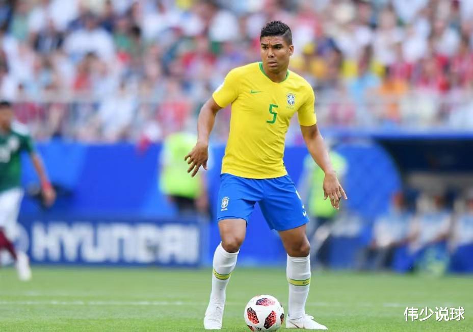世界杯大名单分析之巴西，前场10人历史首次，边后卫成软肋(5)