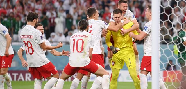 莱万国家队第77球世界杯首球波兰时隔36年进淘汰赛？得问问梅西(5)