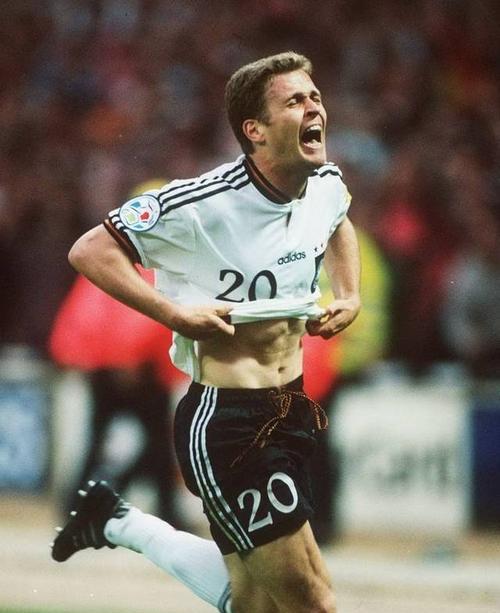 世界杯2场78分钟进2球，比埃尔霍夫附体！29岁的他身价德国队最低