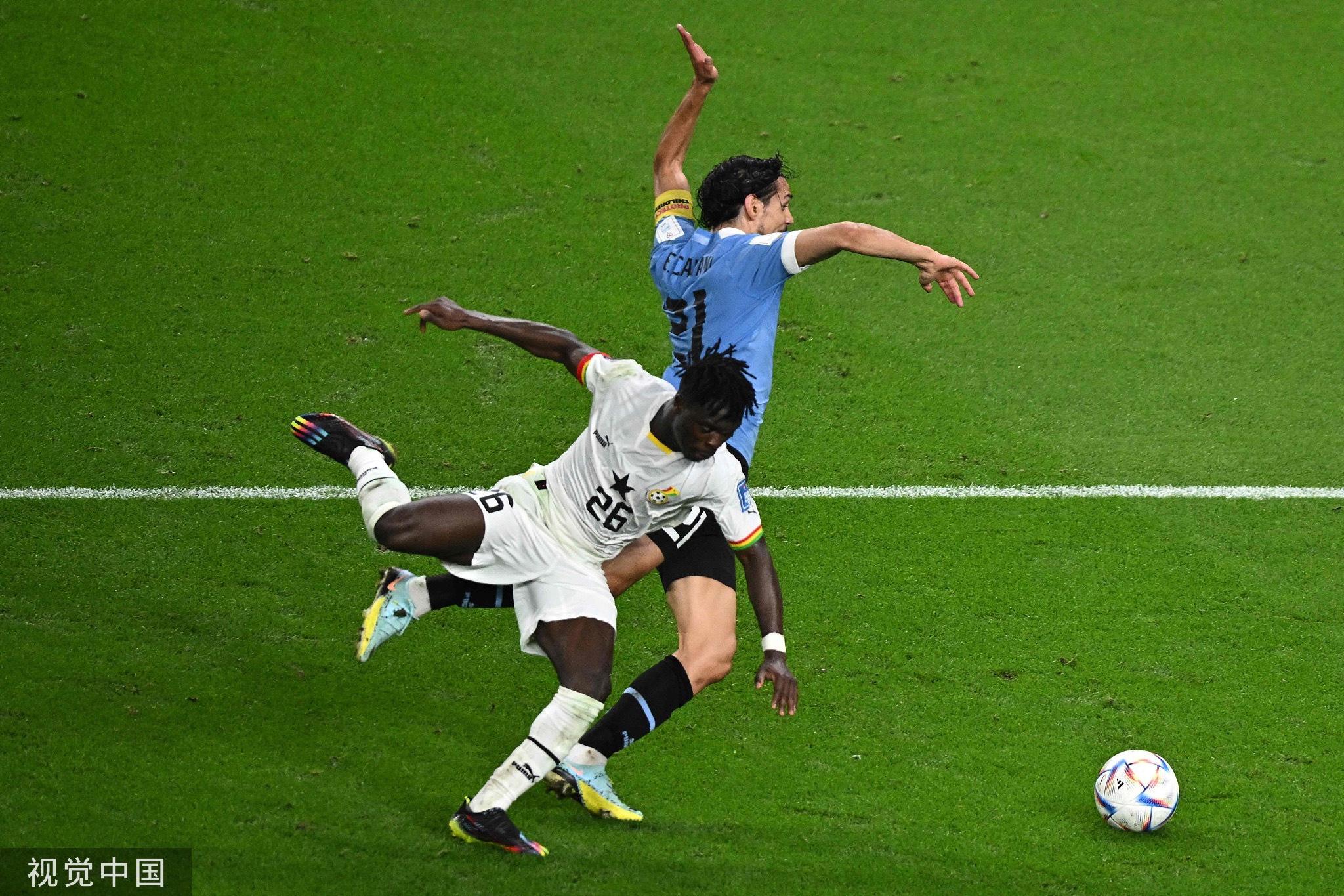 本届世界杯严重误判！乌拉圭补时点球被黑，韩国渔翁得利(4)