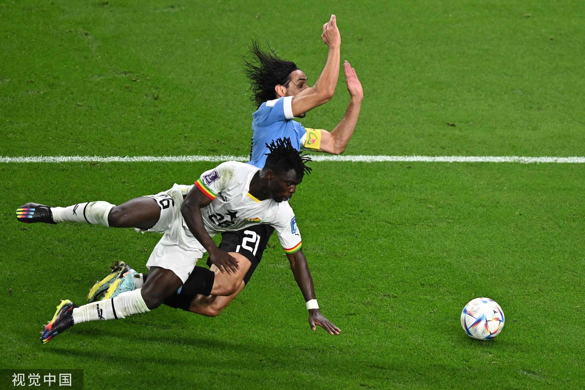 本届世界杯严重误判！乌拉圭补时点球被黑，韩国渔翁得利(5)