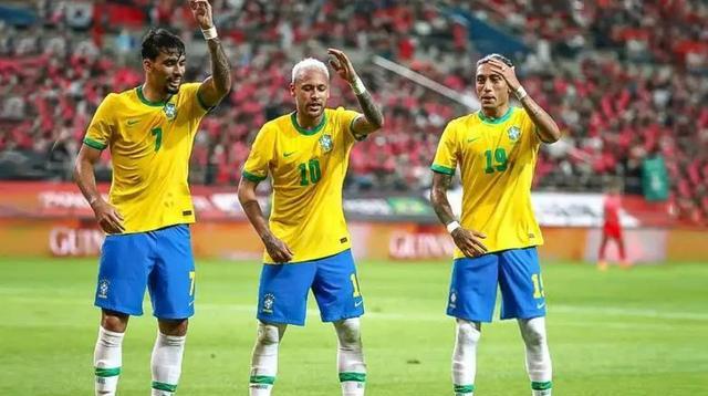 逢欧必败！巴西队近四届世界杯淘汰赛五战欧洲球队回顾(15)