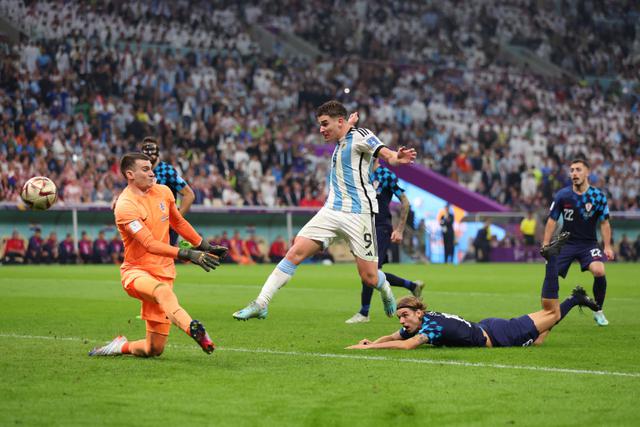 3-0！阿根廷击败克罗地亚，梅西创世界杯经典一幕，有望完美复仇(2)