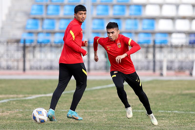 没戏！越南国青连杀澳大利亚卡塔尔，U20国足球员仍辩解自身失误