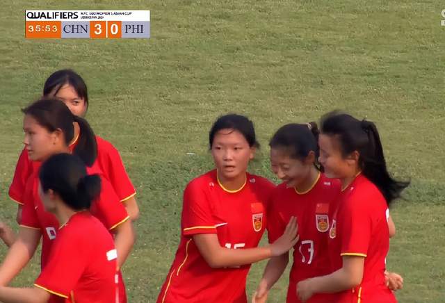 6比0！中国女足再现经典+教科书式反击，杨旭被批点球不如女足(1)