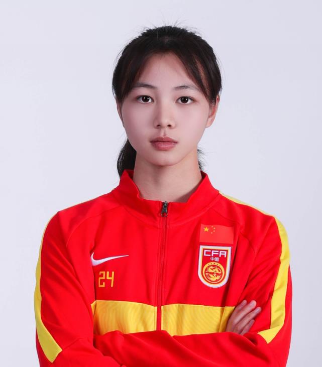 6-0晋级！中国女足又赢了，16岁天才2场比赛轰4球，水庆霞笑了(1)