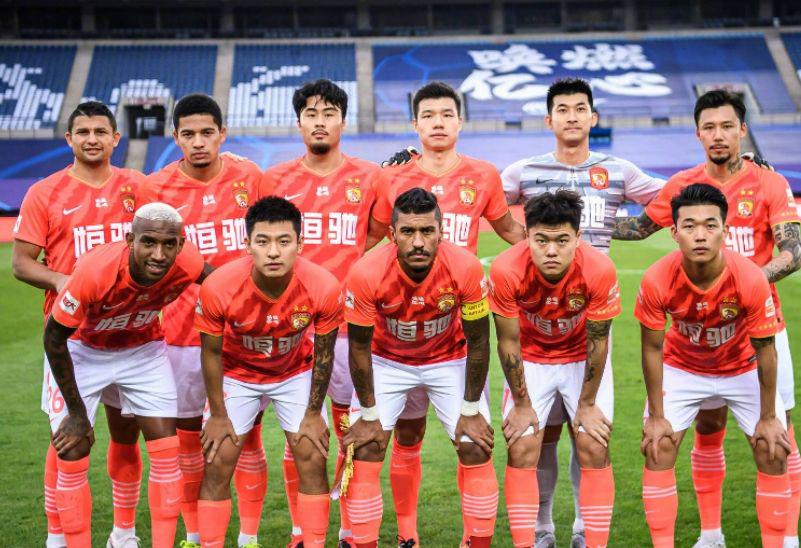 广州恒大降级后仅仅做了1件事，网友：中国足球有救了